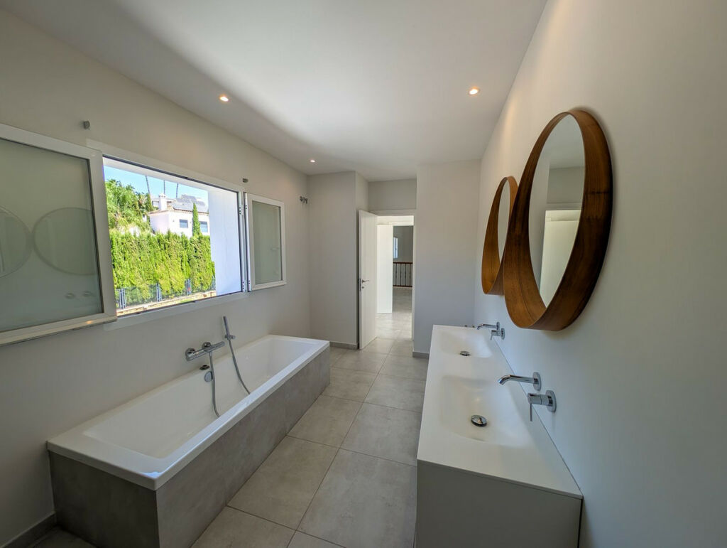 Detached Villa Nueva Andalucía Málaga - zdjęcie 48
