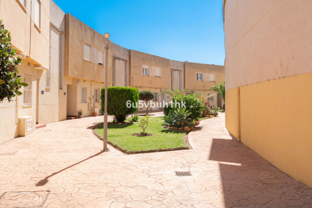 Townhouse Torrequebrada Málaga - image 48