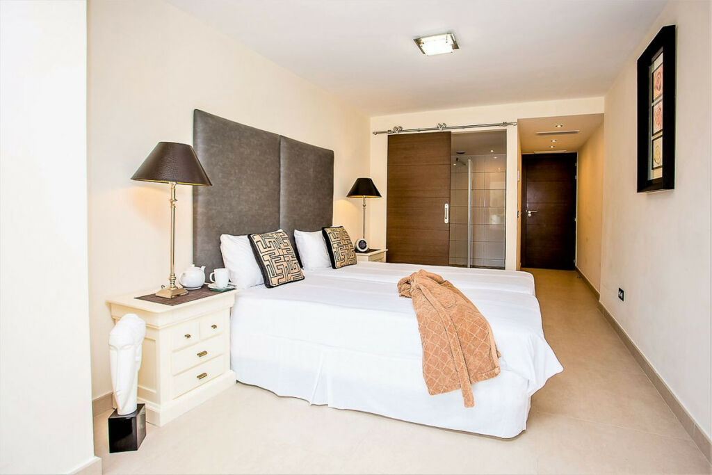 Detached Villa San Pedro de Alcántara Málaga - image 24