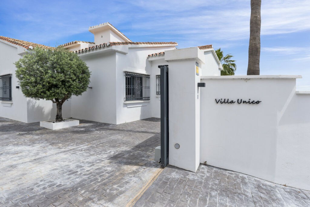 Detached Villa Benahavís Málaga - image 49