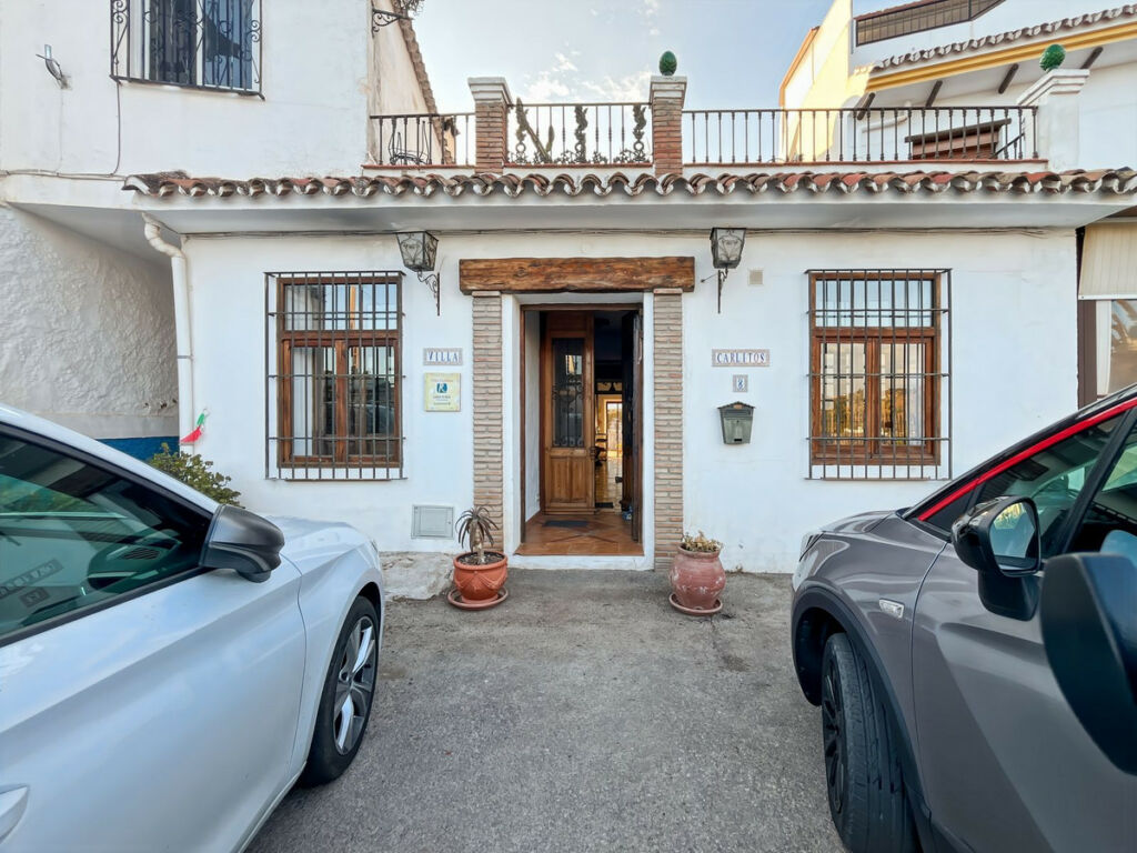 Semi-Detached House Comares Málaga - image 5
