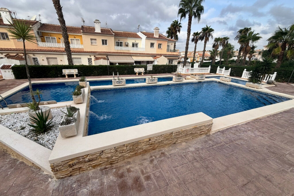 Townhouse Benijofar Alicante - image 5