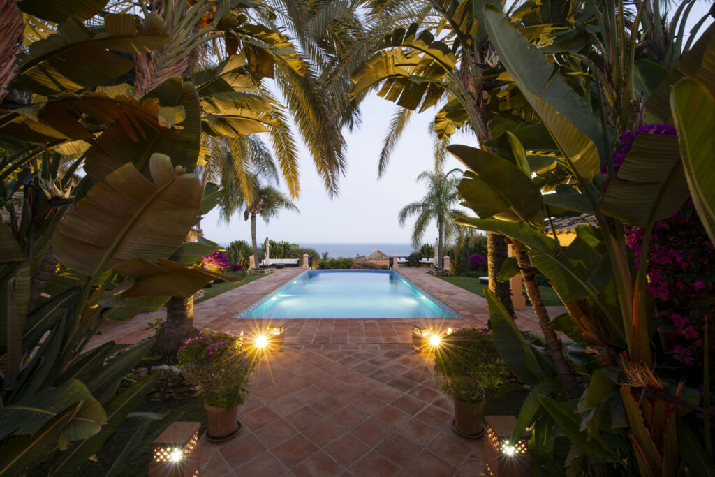 Detached Villa Sierra Blanca Málaga - image 5
