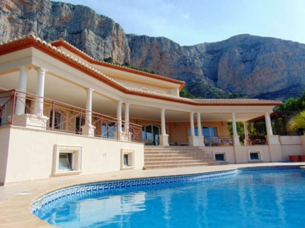 Detached Villa Javea Alicante - image 5