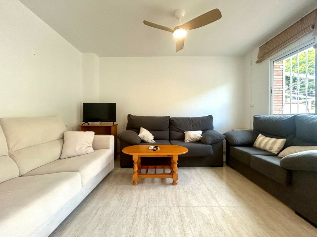 Townhouse Campoamor Alicante - image 5