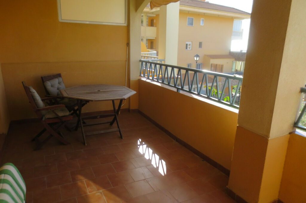 Middle Floor Apartment Fuengirola Málaga - image 5