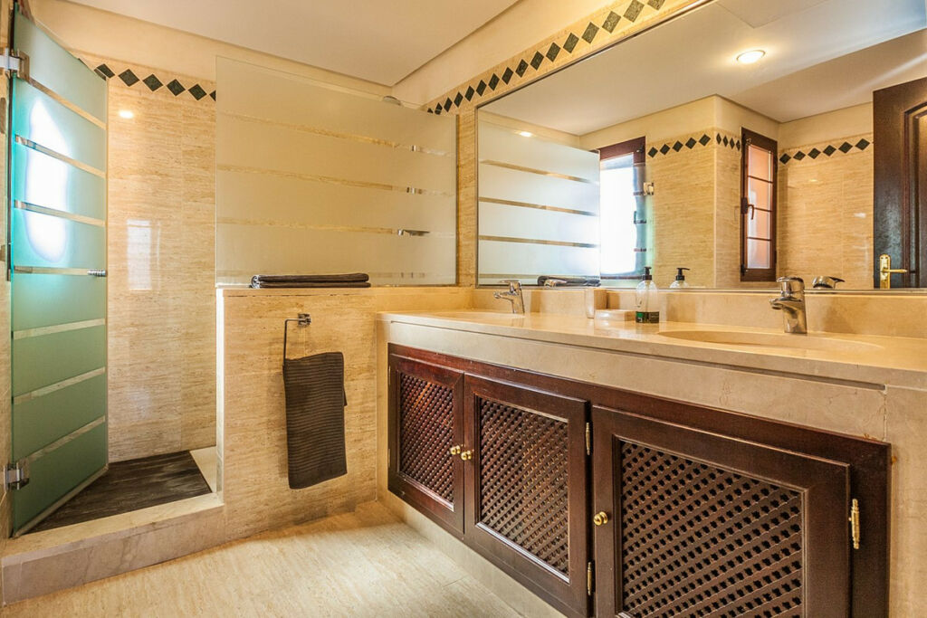 Penthouse Elviria Málaga - image 5