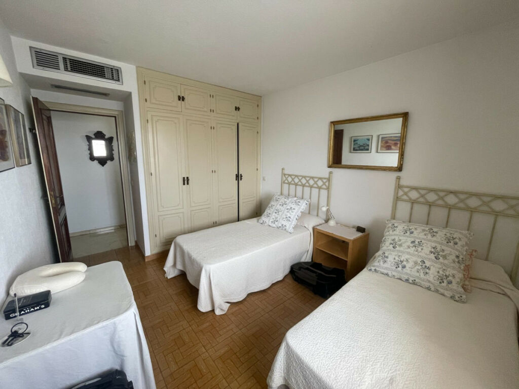 Penthouse Estepona Málaga - image 5
