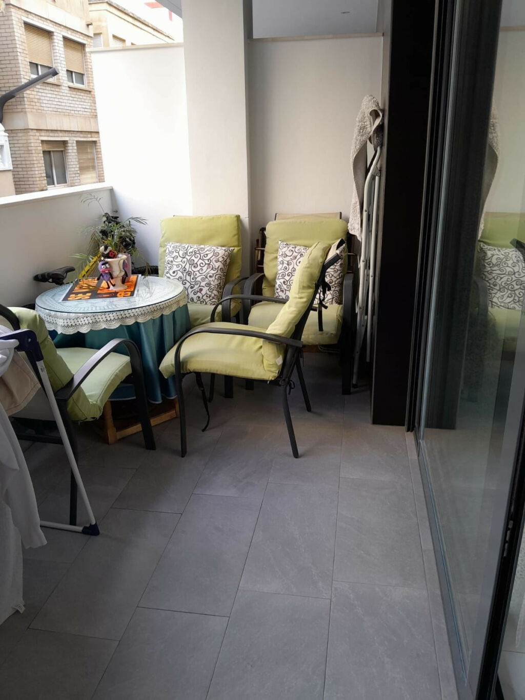 Middle Floor Apartment Torrevieja Alicante - image 5