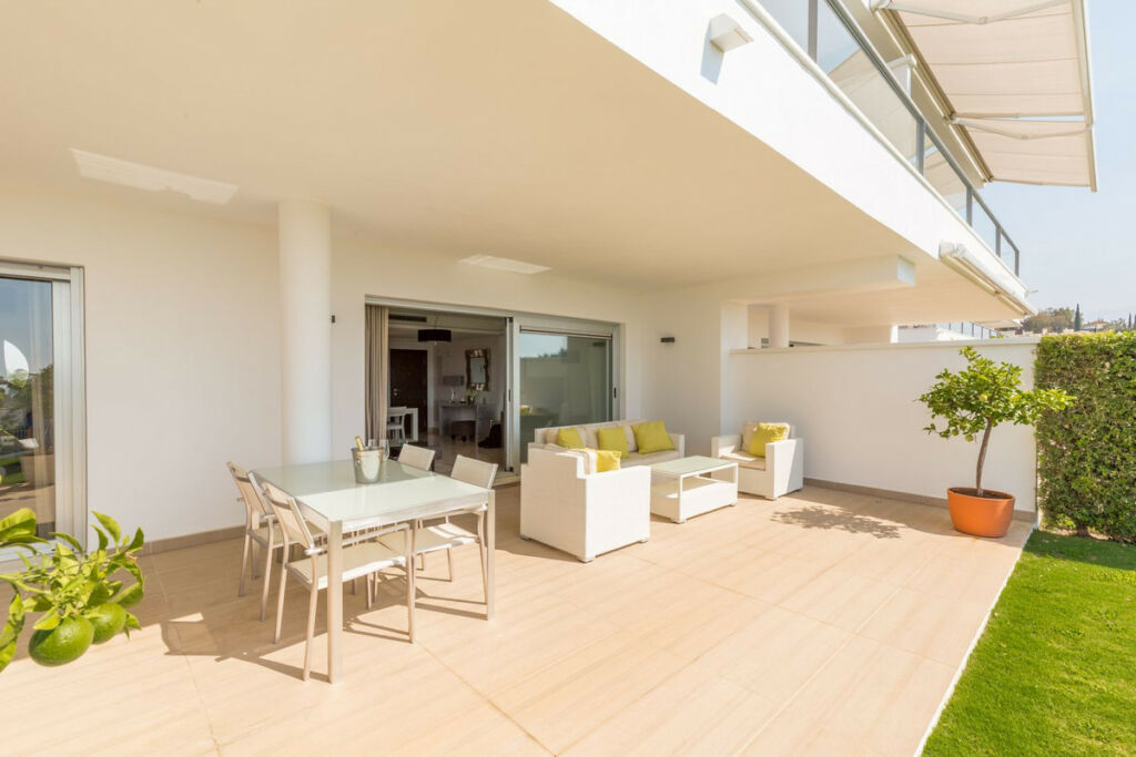 Ground Floor Apartment Los Arqueros Málaga - image 5
