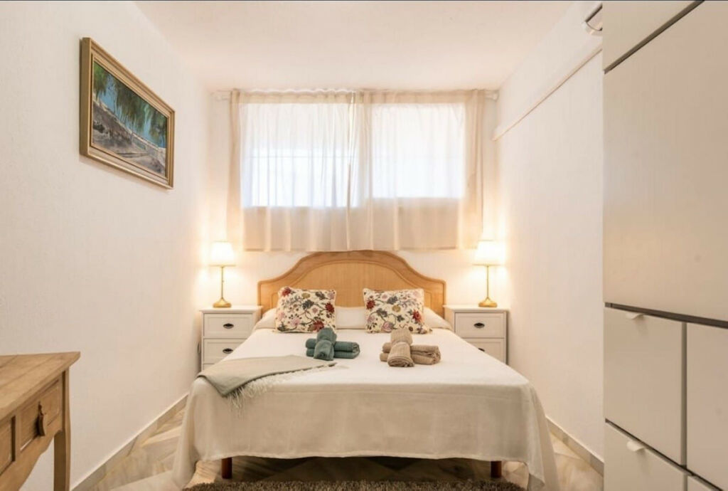 Ground Floor Apartment Puerto de Cabopino Málaga - image 5