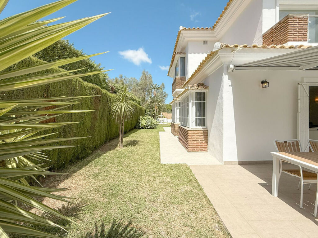 Detached Villa La Cala Golf Málaga - image 5
