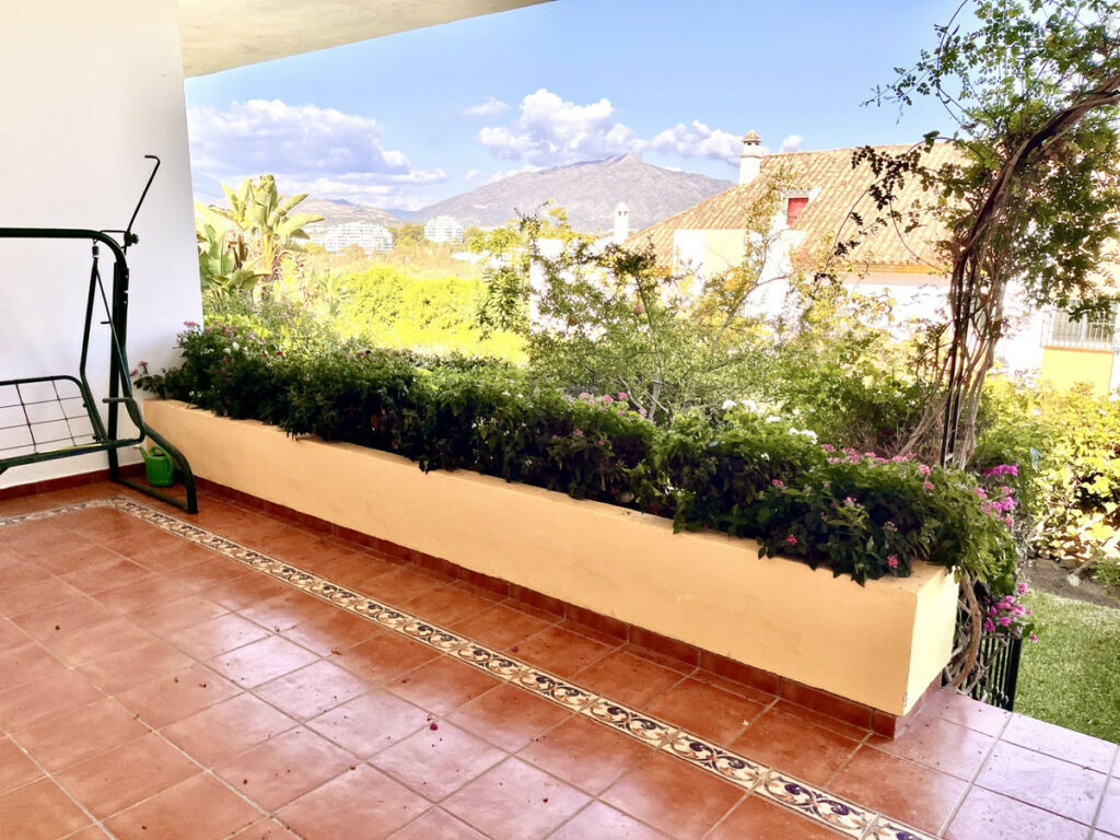 Townhouse Estepona Málaga - image 5