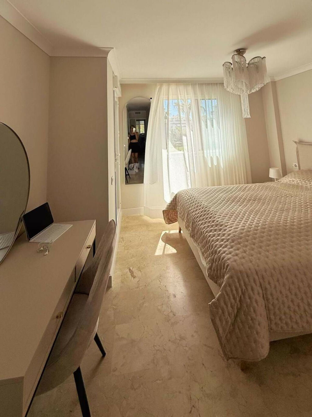 Middle Floor Apartment Selwo Málaga - image 5
