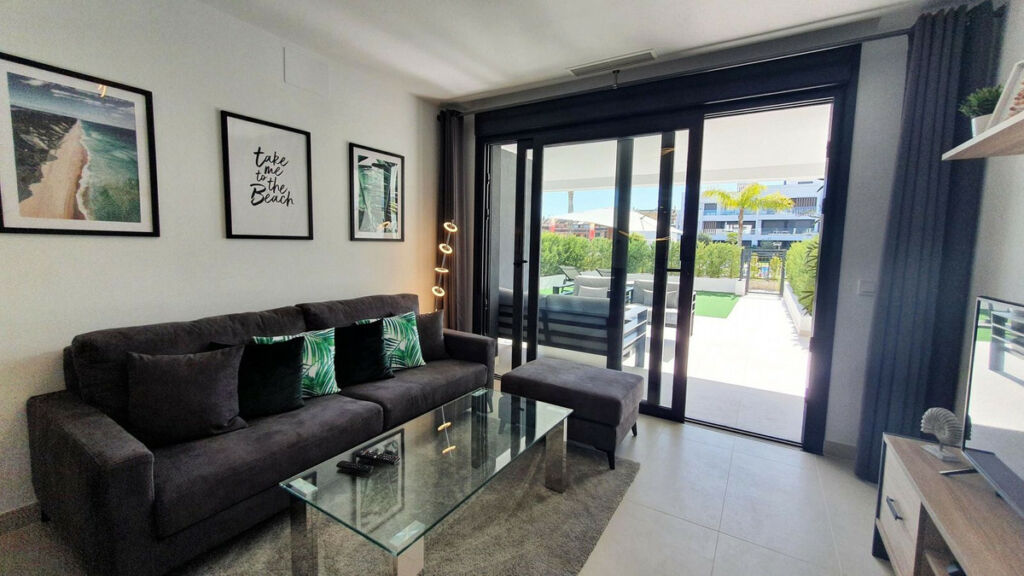 Ground Floor Apartment Bel Air Málaga - image 5
