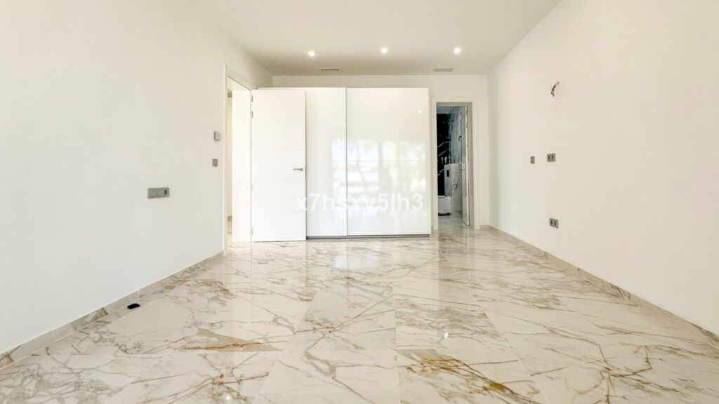 Detached Villa Los Balcones Alicante - image 5