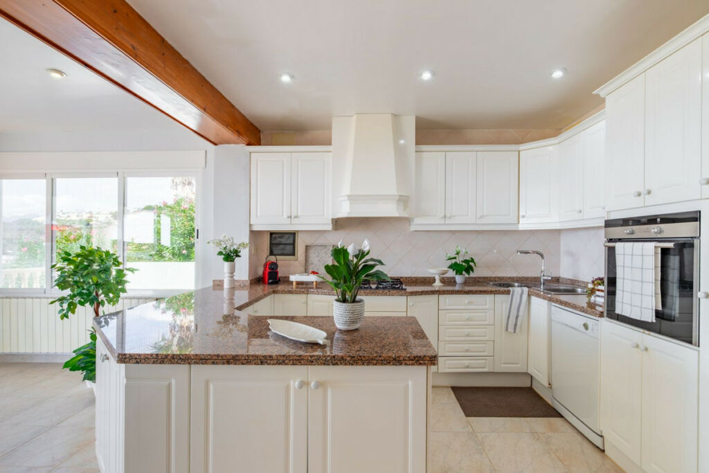 Detached Villa Moraira Alicante - image 5