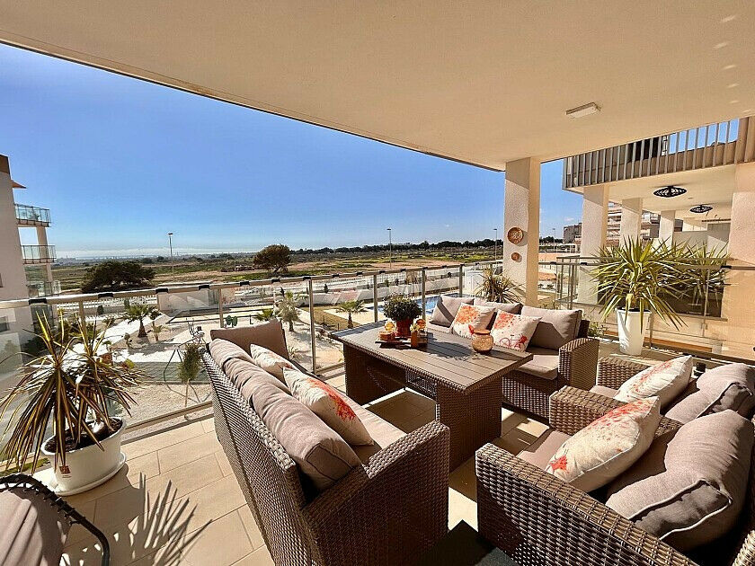 Ground Floor Apartment Villamartin Alicante - image 5