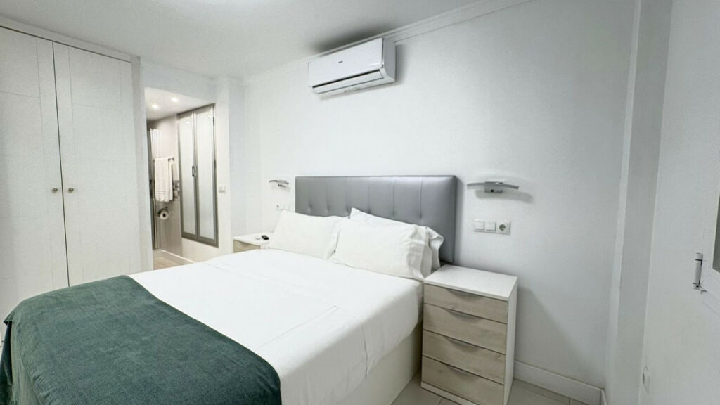Middle Floor Apartment Marbella Málaga - image 5