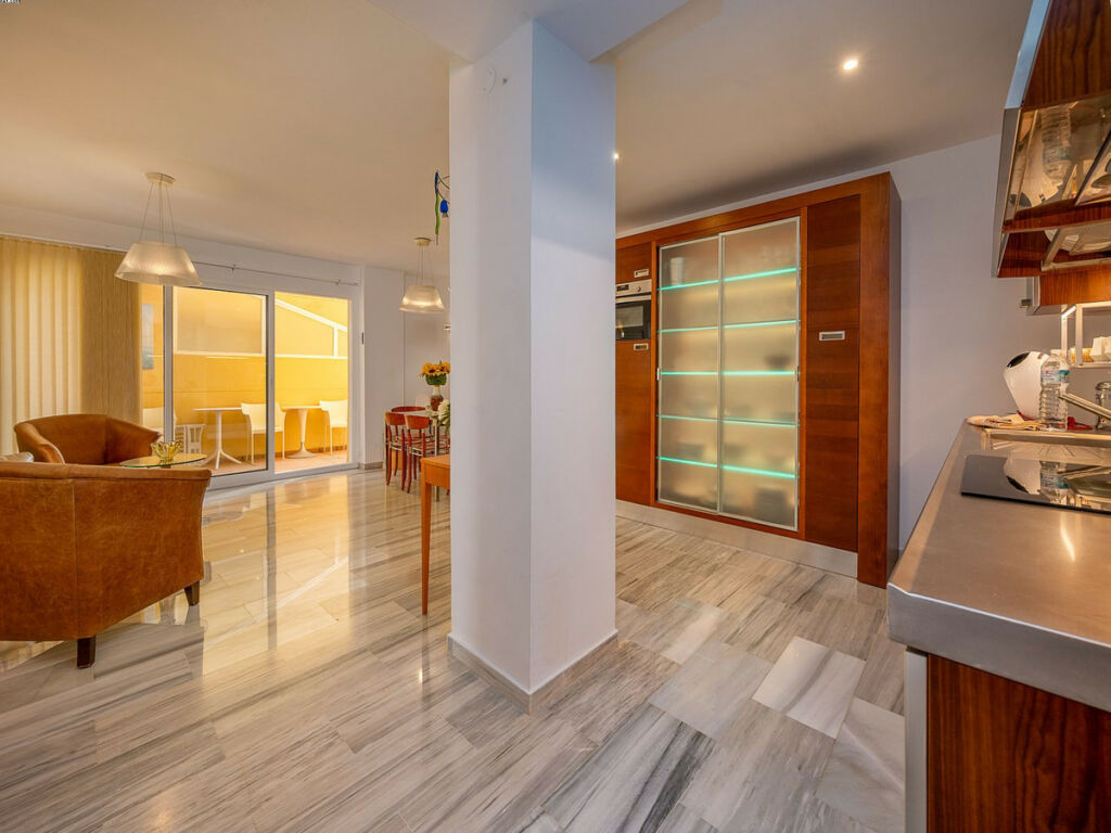Middle Floor Apartment La Cala de Mijas Málaga - image 5