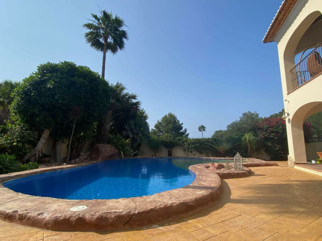 Detached Villa Moraira Alicante - image 5