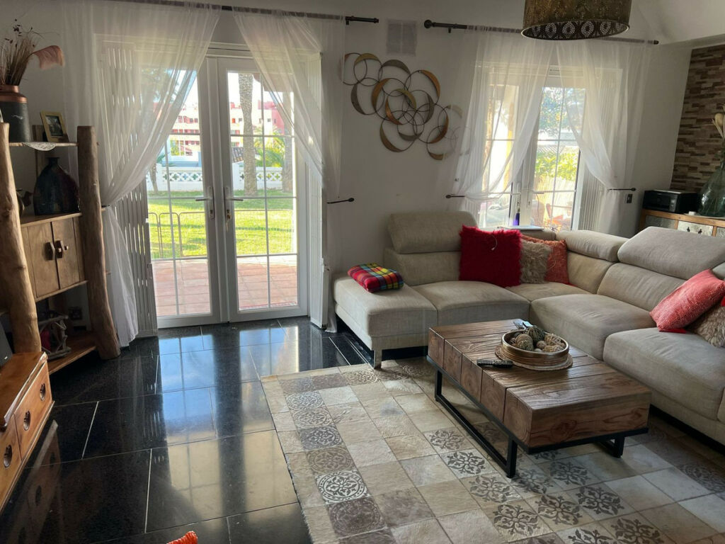 Townhouse Estepona Málaga - image 5