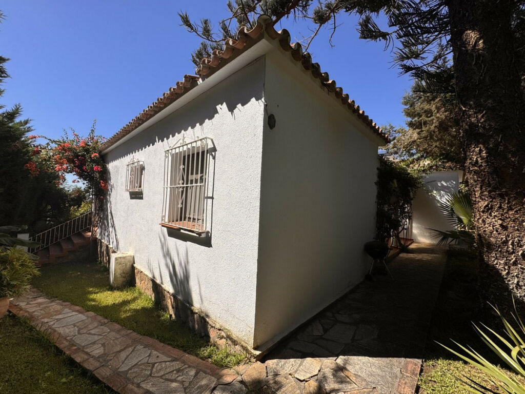 Detached Villa Marbesa Málaga - image 7