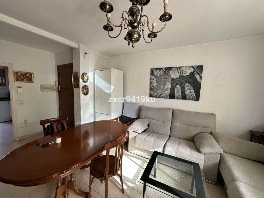 Middle Floor Apartment Fuengirola Málaga - image 5