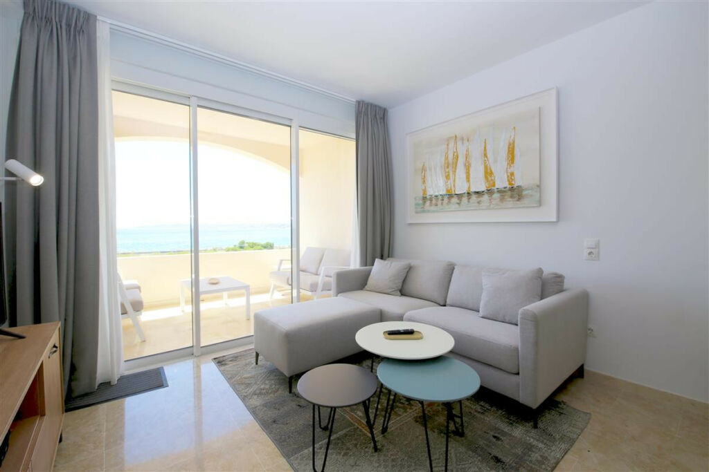 Ground Floor Apartment Estepona Málaga - image 5