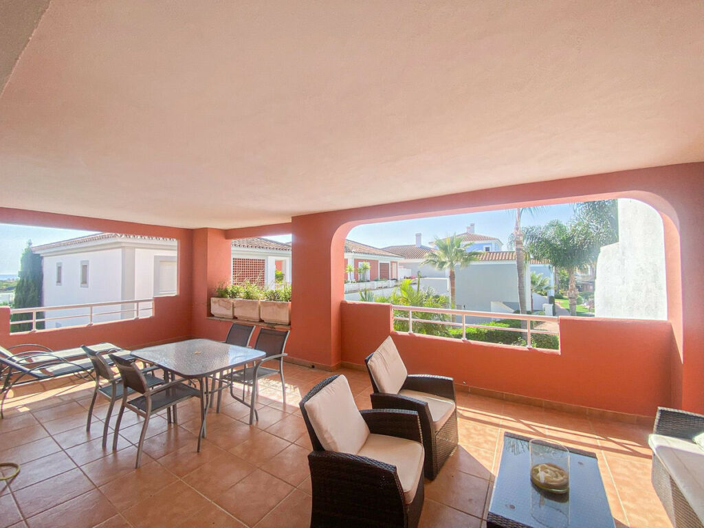 Middle Floor Apartment El Paraiso Málaga - image 5