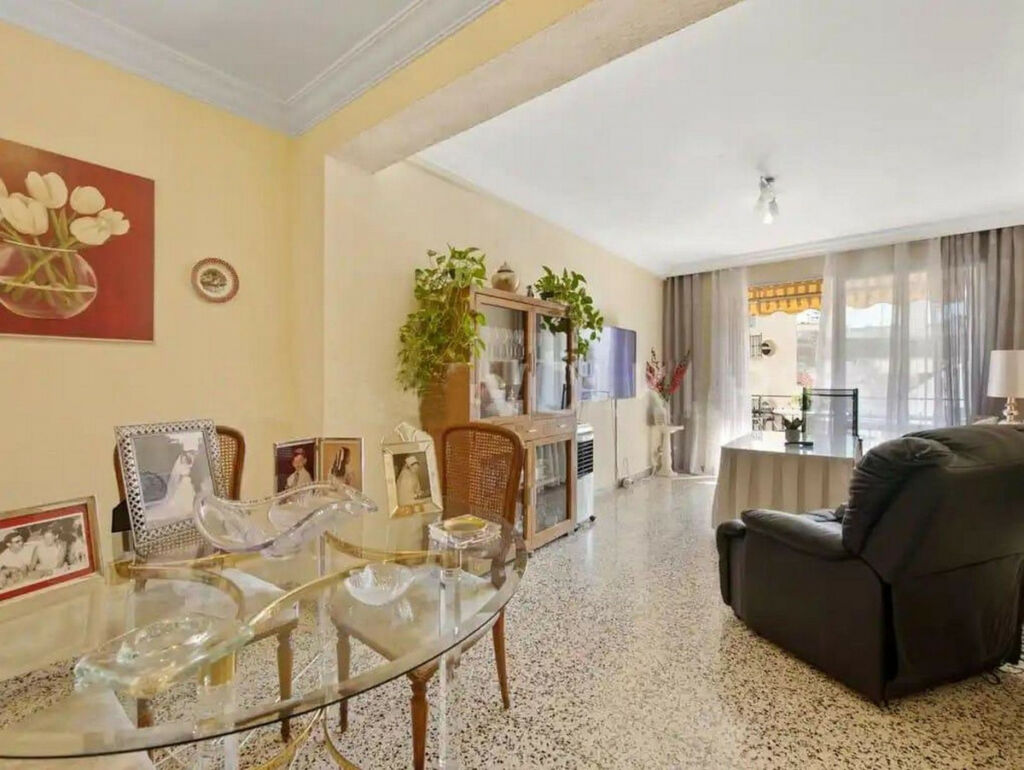 Middle Floor Apartment Estepona Málaga - image 5