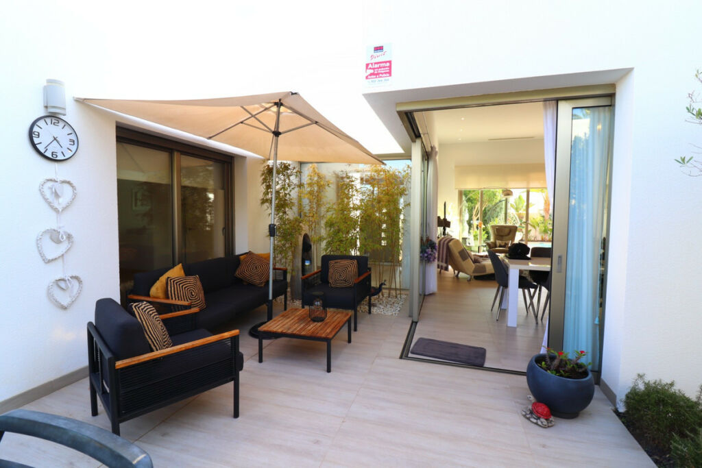 Detached Villa Benijofar Alicante - image 5