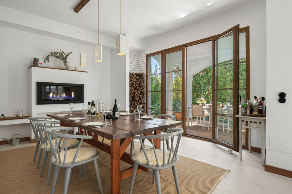 Detached Villa Estepona Málaga - image 5