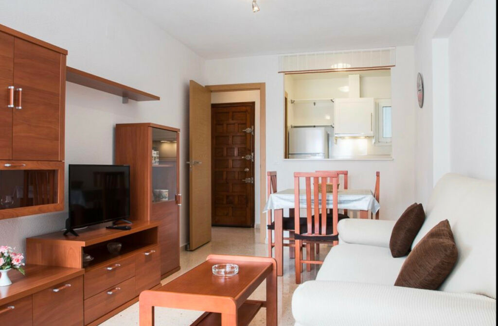 Middle Floor Apartment Benidorm Alicante - image 5