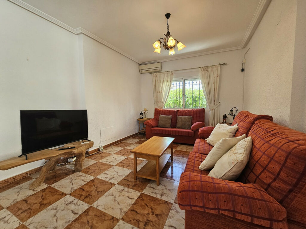 Detached Villa Cabo Roig Alicante - image 5