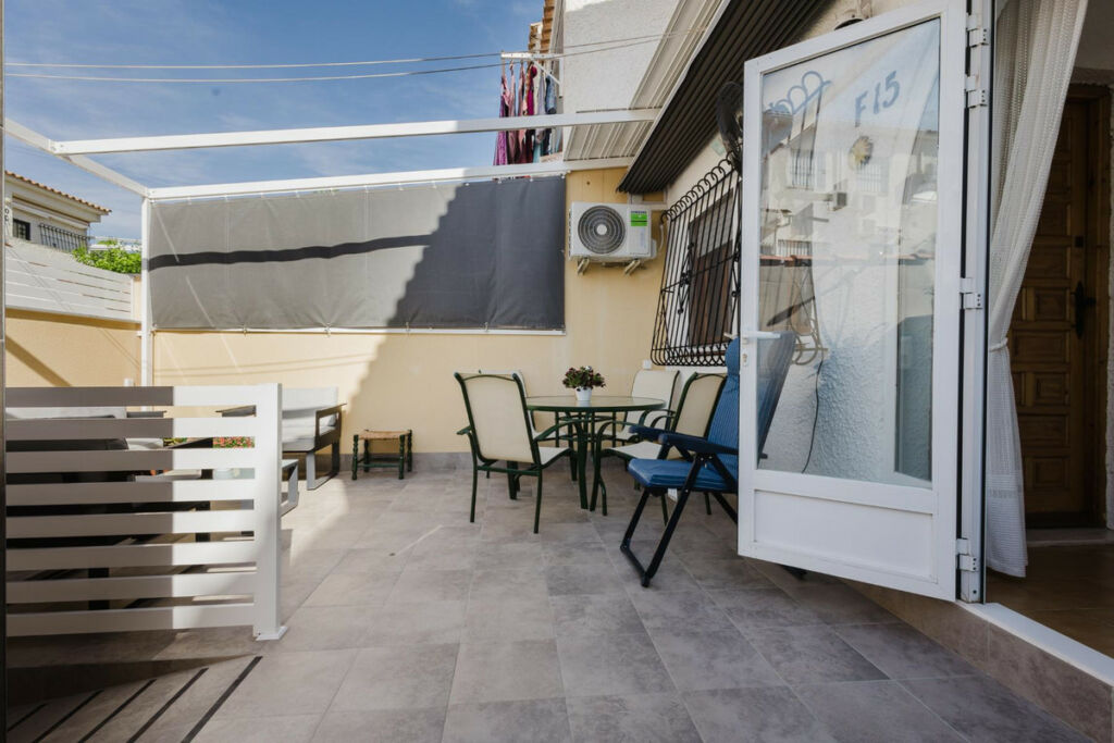 Bungalow Torrevieja Alicante - image 5