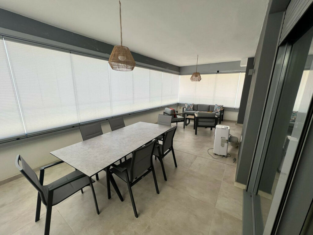 Middle Floor Apartment New Golden Mile Málaga - image 5