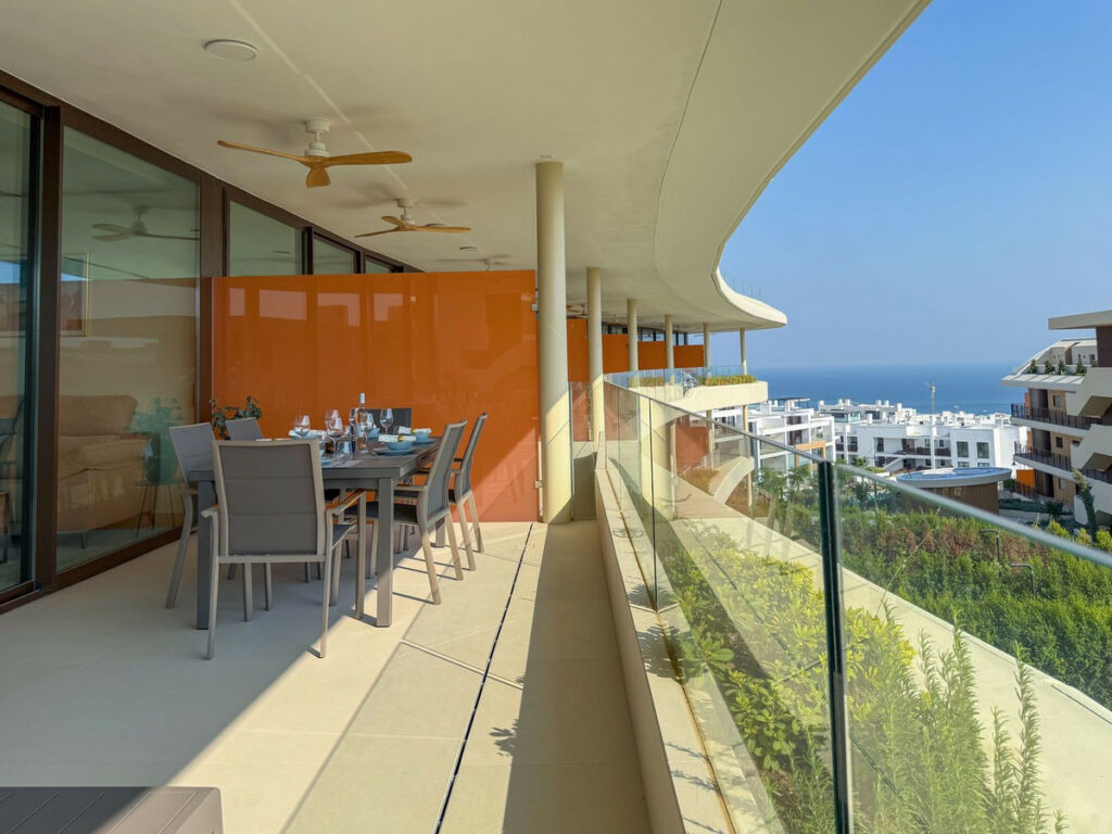 Top Floor Apartment Fuengirola Málaga - image 5
