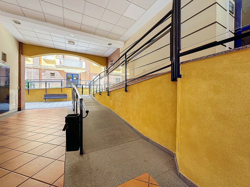 Middle Floor Apartment Torrox Málaga - image 5