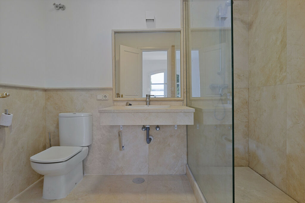 Townhouse Benahavís Málaga - image 5