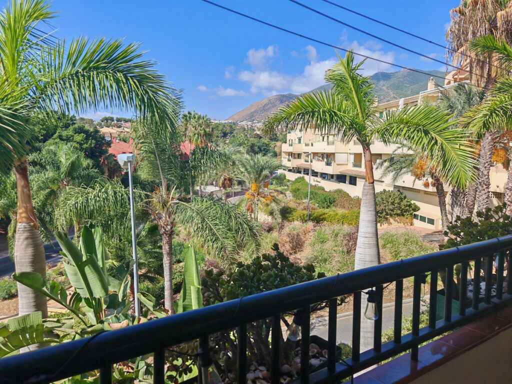 Middle Floor Apartment Benalmadena Costa Málaga - image 5