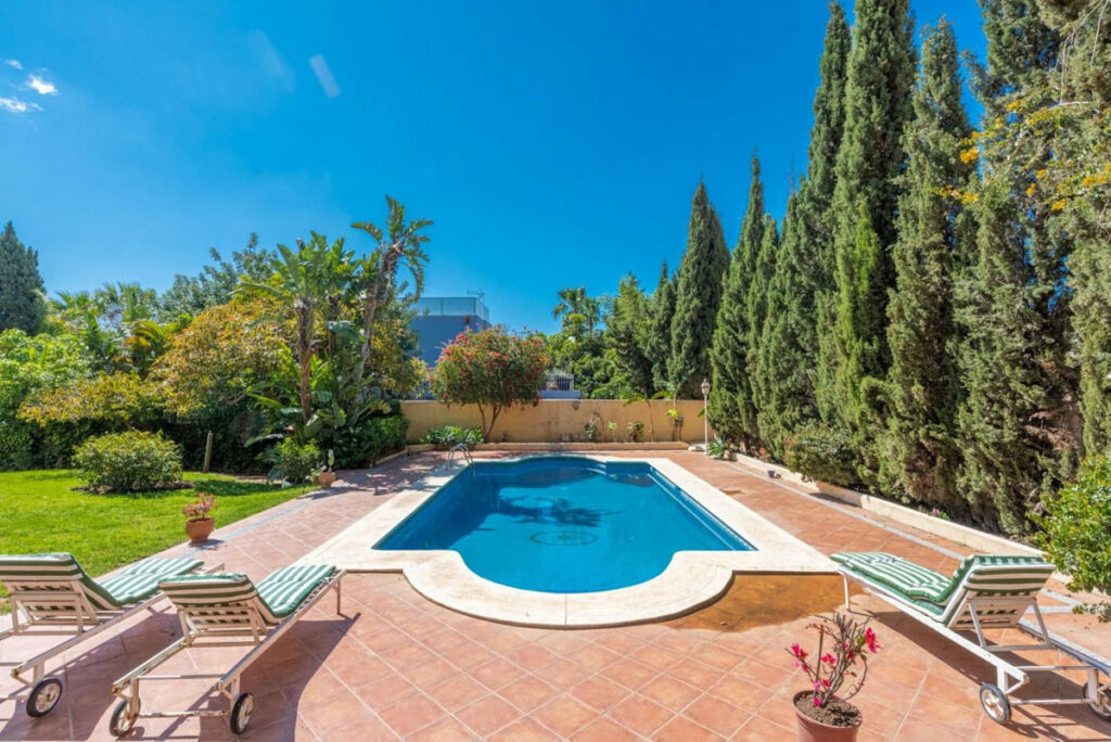 Detached Villa Marbella Málaga - image 5