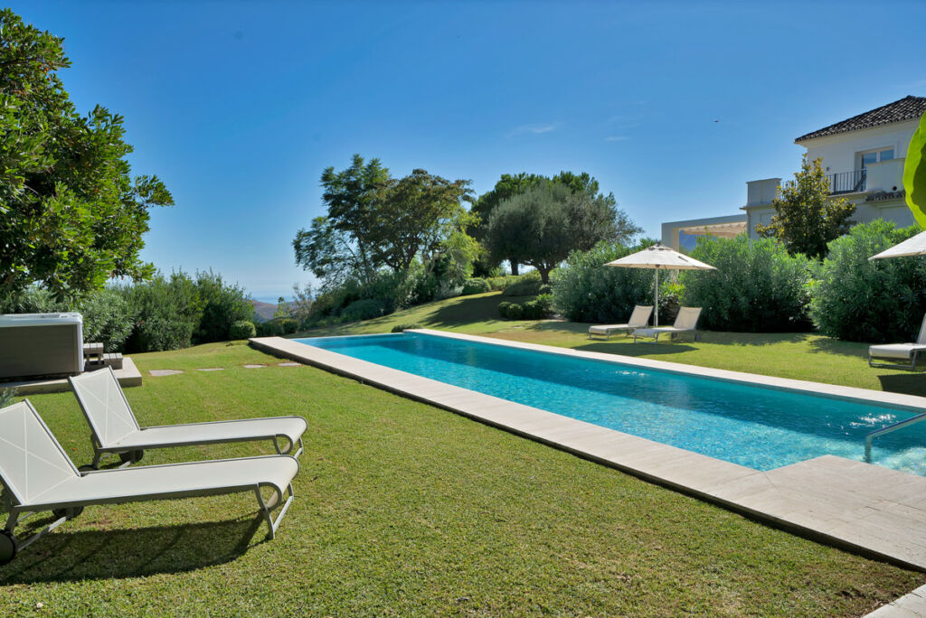 Detached Villa La Zagaleta Málaga - image 5