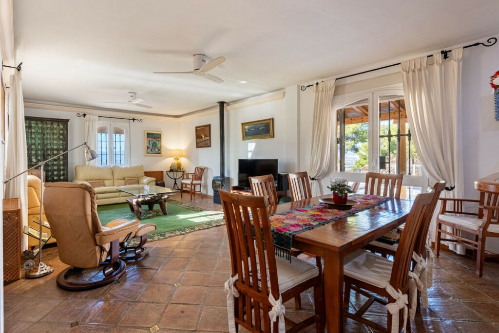 Detached Villa Alhaurín de la Torre Málaga - image 5