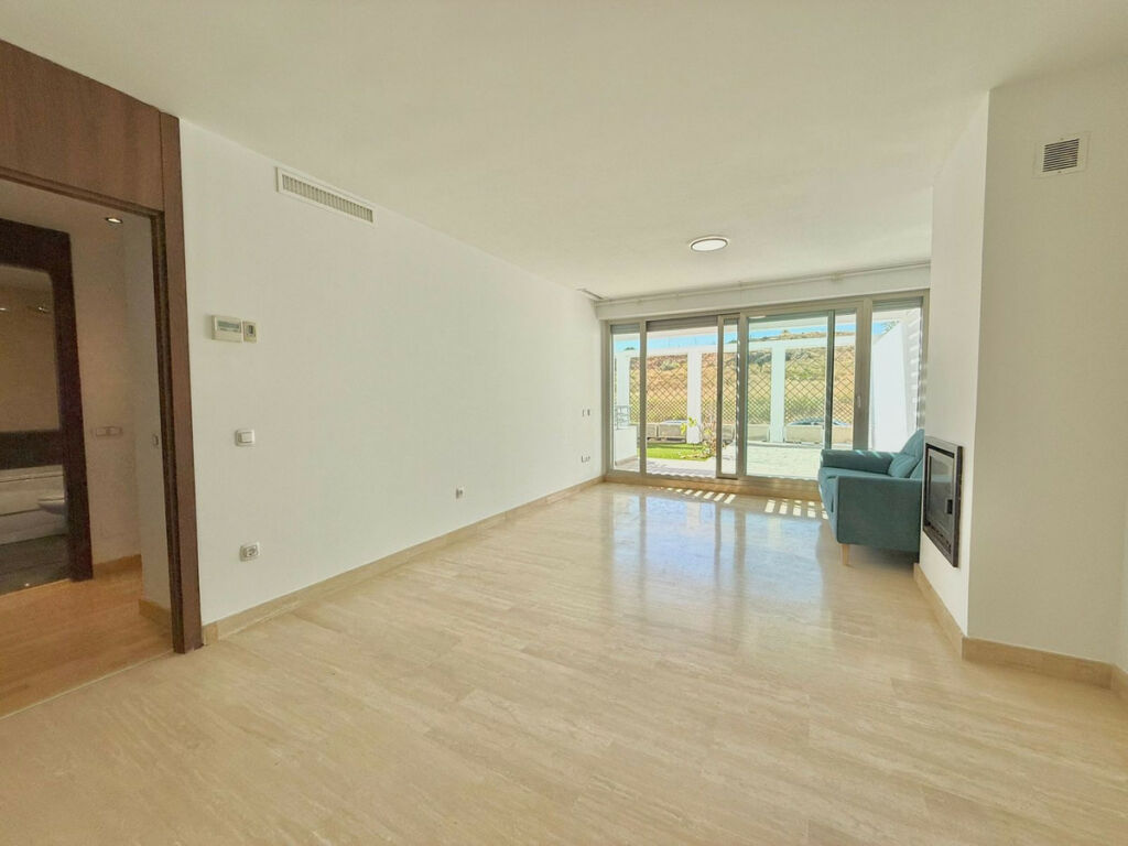 Ground Floor Apartment La Cala de Mijas Málaga - image 5