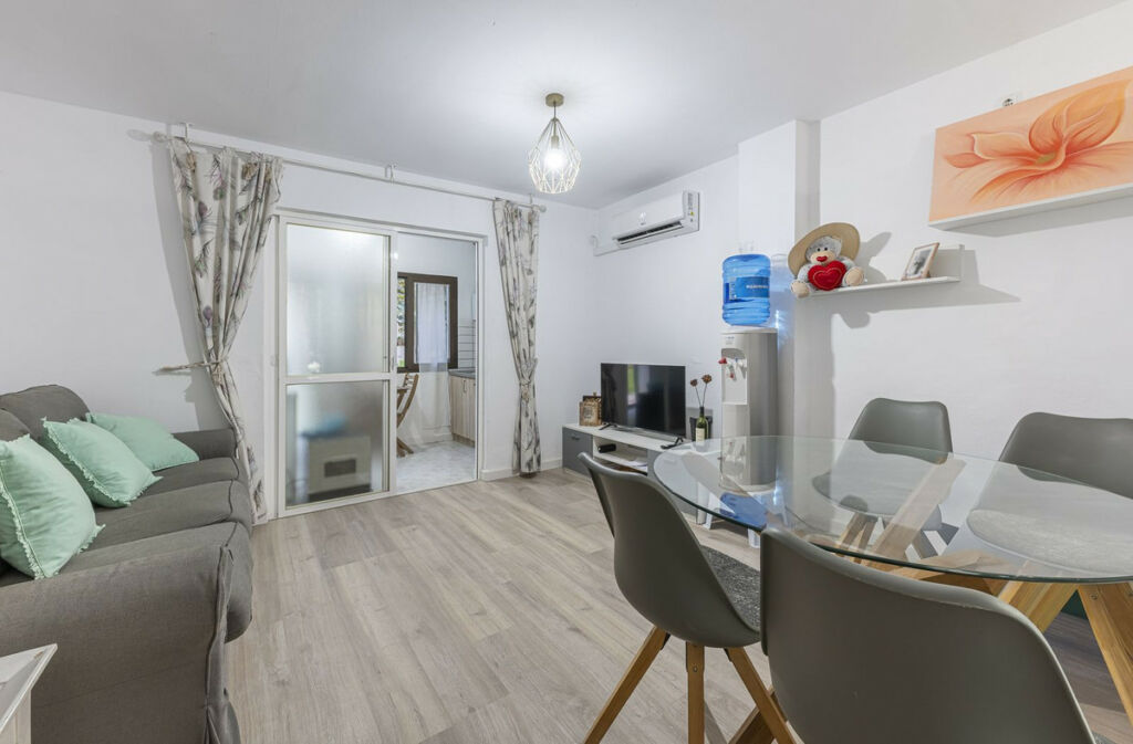 Ground Floor Studio New Golden Mile Málaga - image 5