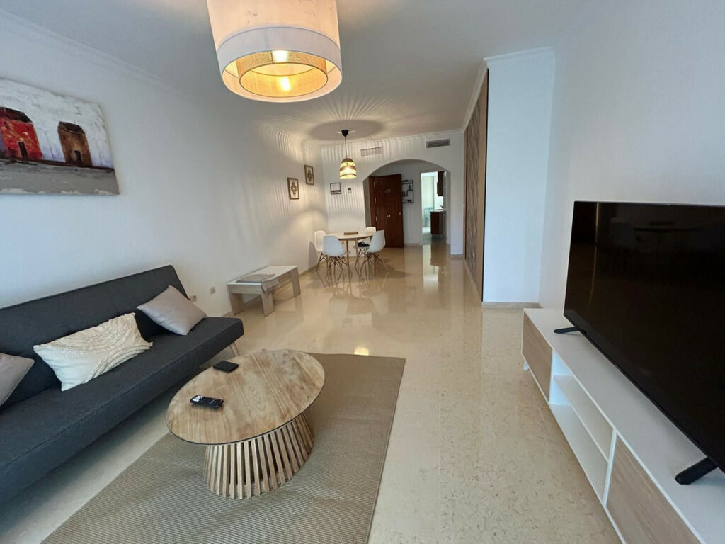 Ground Floor Apartment Elviria Málaga - image 5