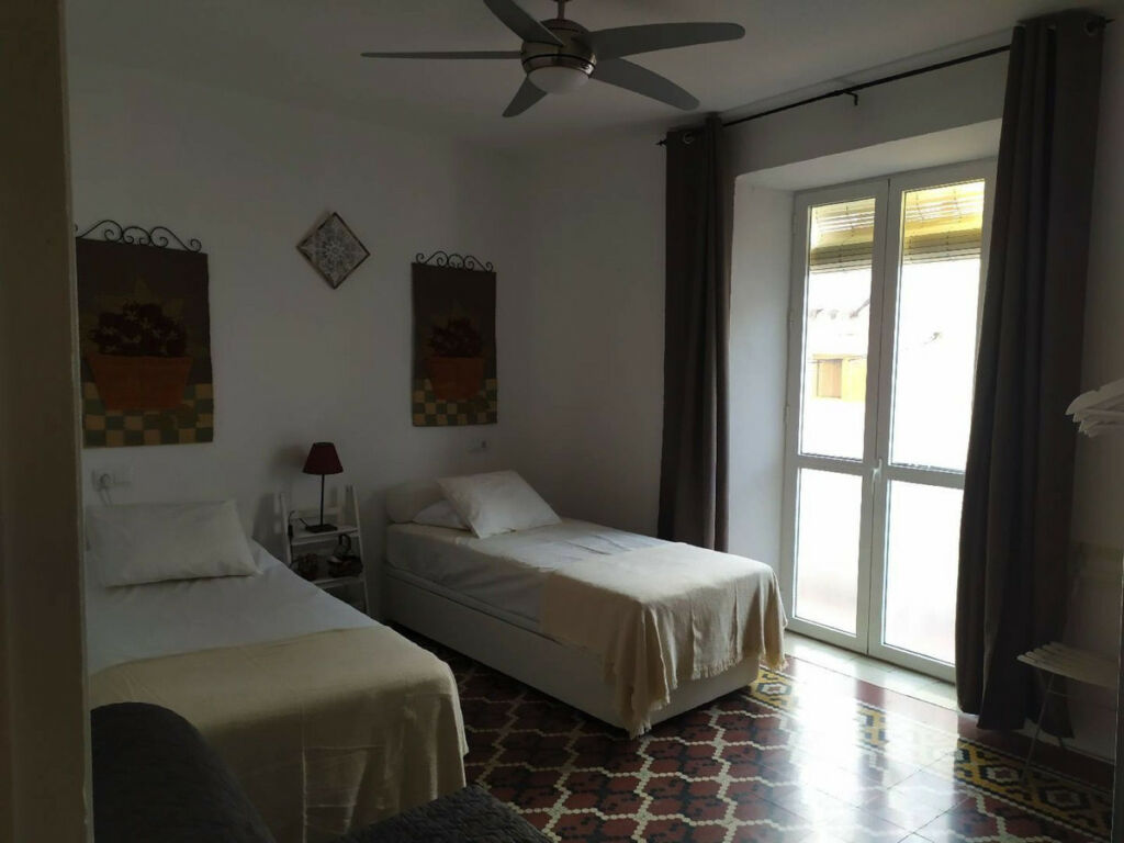 Middle Floor Apartment Estepona Málaga - image 5
