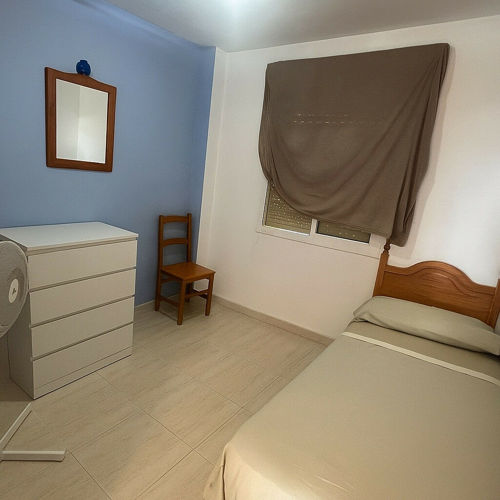 Ground Floor Apartment El Faro Málaga - image 5