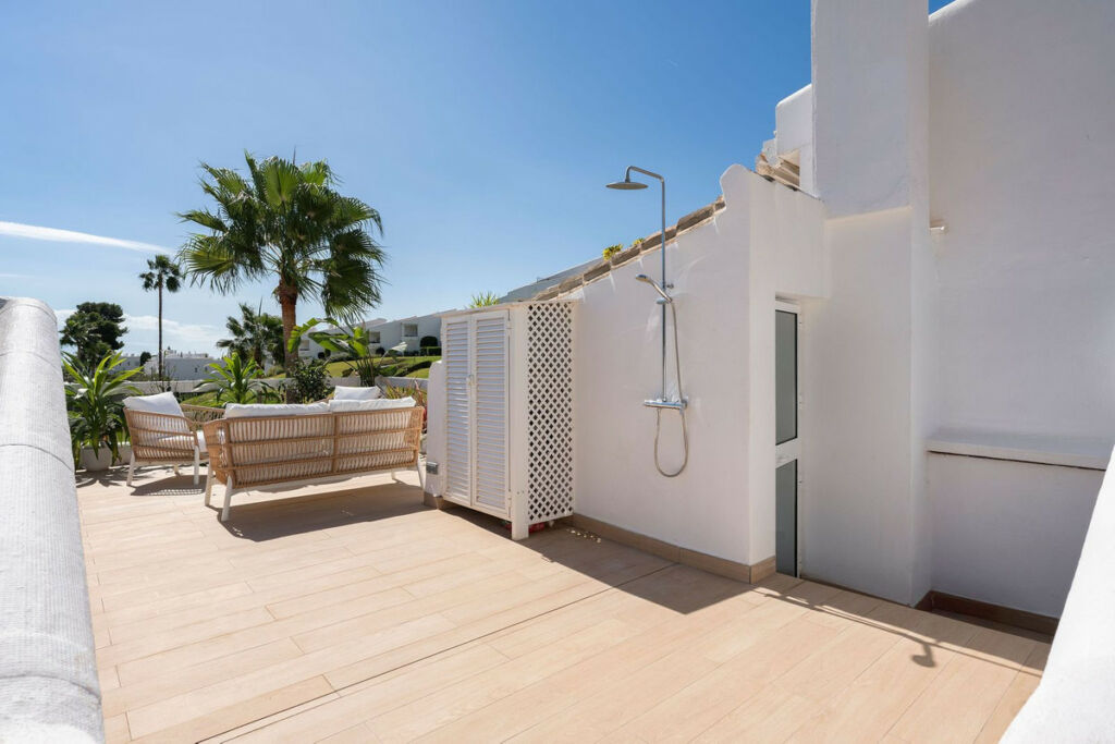 Penthouse Duplex Nueva Andalucía Málaga - image 5